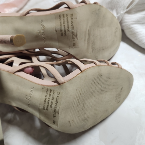 Steve Madden Women's Tan Strappy Sandals - Picture 4 of 4